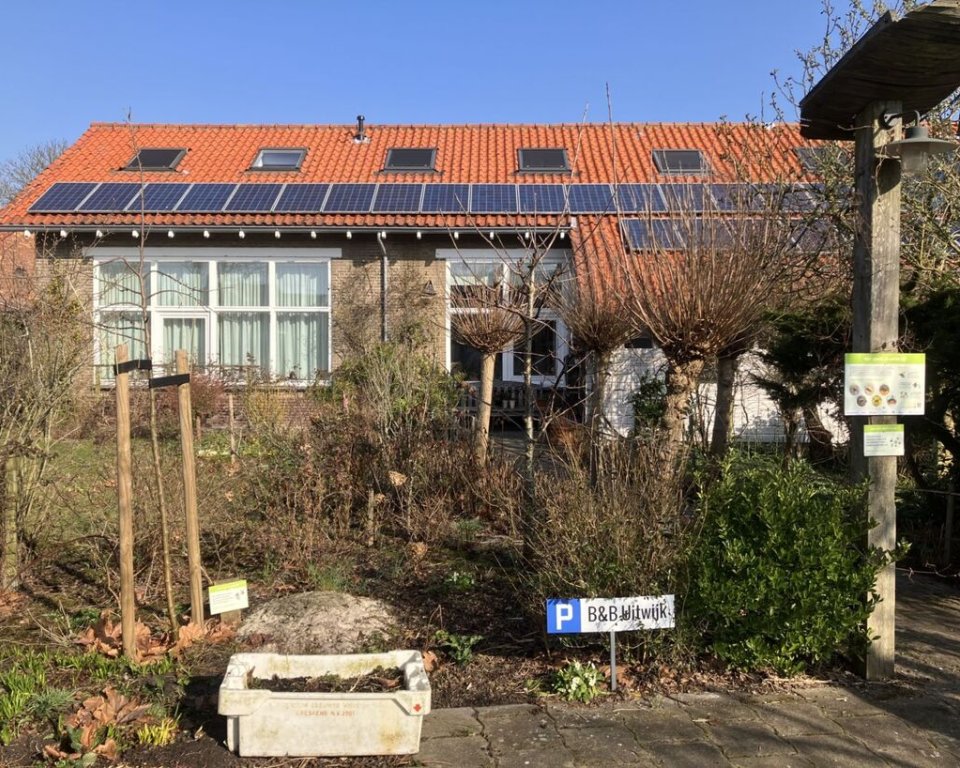 Buurttafel & Buurtbibliotheek Uitwijk - foto door ZorgSaamWonen