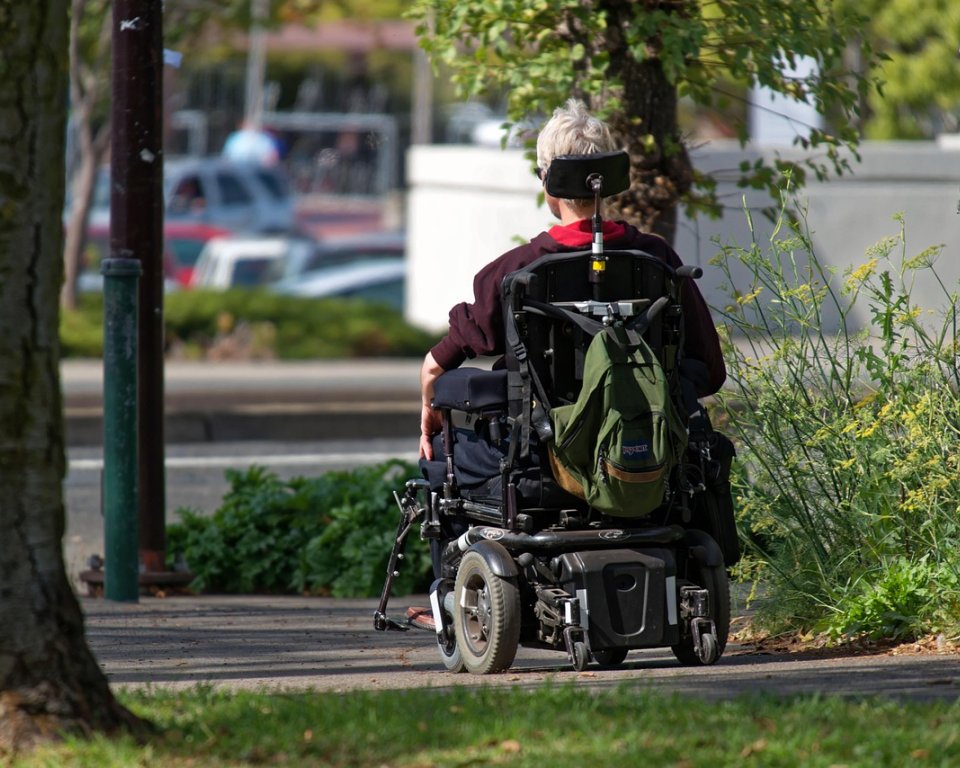 Persoon in rolstoel