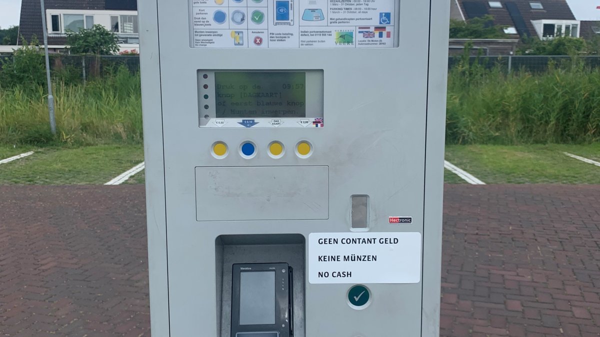 Opnieuw parkeerautomaten opengebroken in Domburg
