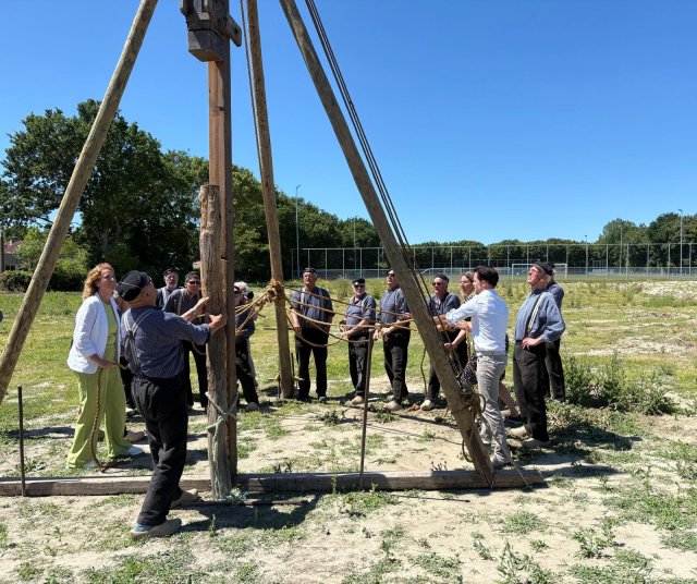 De bouw van het nieuwe Kindcentrum aan de Schoolstraat in Oostkapelle is officieel van start