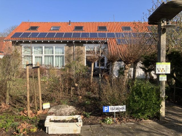 Buurttafel & Buurtbibliotheek Uitwijk - foto door ZorgSaamWonen