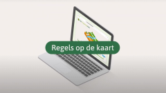 Laptop met webpagina Regels op de kaart open.