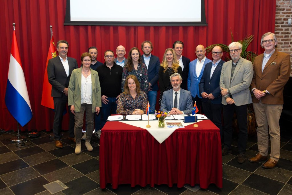 Algemene Bond Uitzendondernemingen, Nederlandse Bond van Bemiddelings- en Uitzendondernemingen, Covebo Uitzendbureau, Vereniging Huisvesters Arbeidsmigranten, Kafra Housing, Work and Stay, Limburgse Land- en Tuinbouwbond, Gipmans Group Company, Brookberries Groep, Berden Agro, Brooker Tuinbouwbedrijf, BioVerbeek, DSV Contract Logistics B.V., MKB Limburg, Ondernemend Venlo, Limburgse Werkgeversvereniging en Gemeente Venlo.