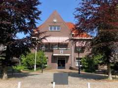Het Olde Gemientehuus is nu Nat. Grammofoonmuseum in Nieuwleusen