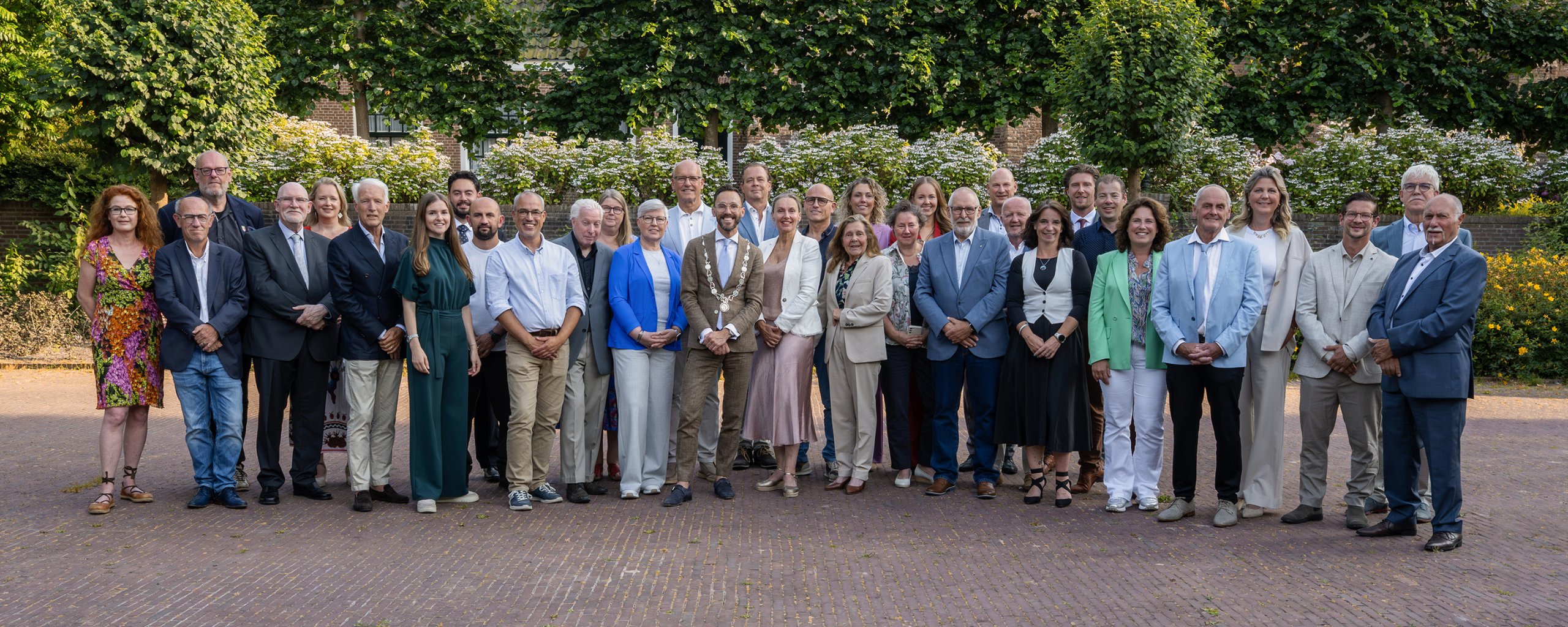 Group photo of the municipal council