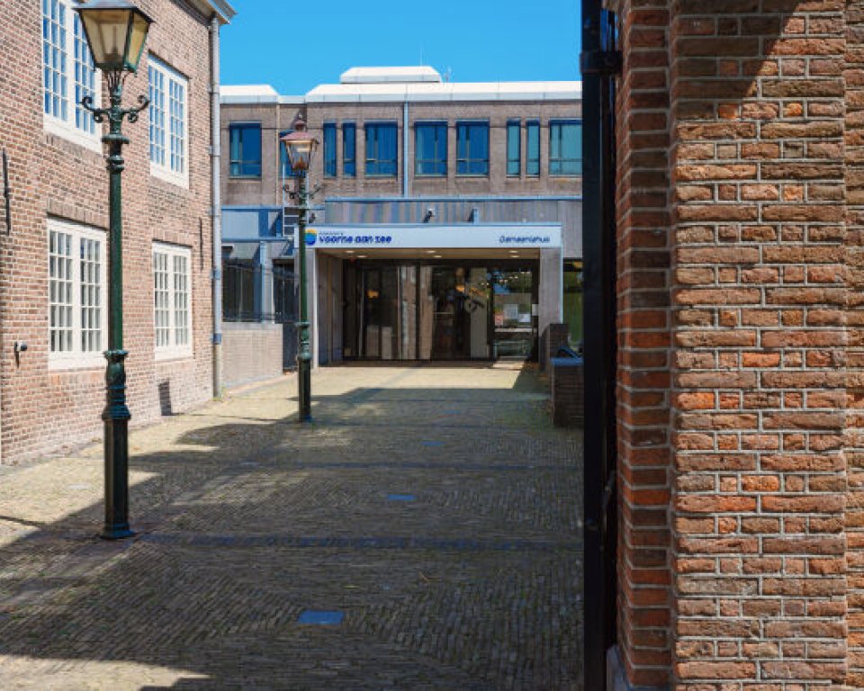 Main entrance to the Hellevoetsluis Town Hall