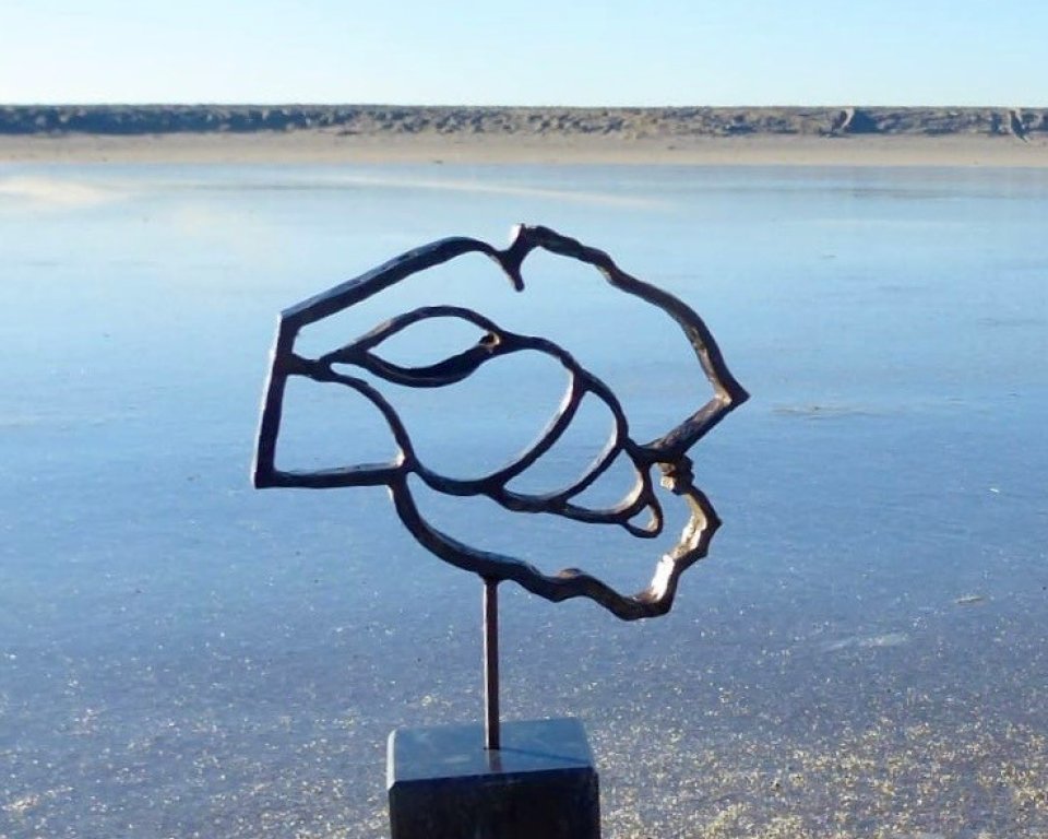 Beeld van de Bronzen Schelp