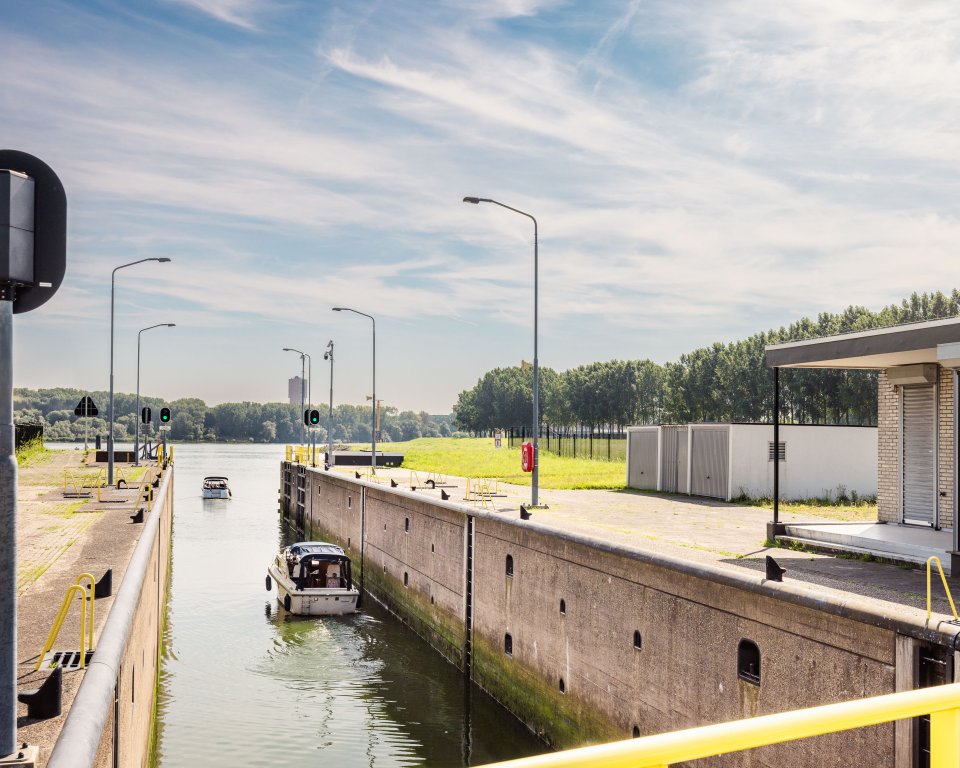 The Voornse Sluis in Spijkenisse 
