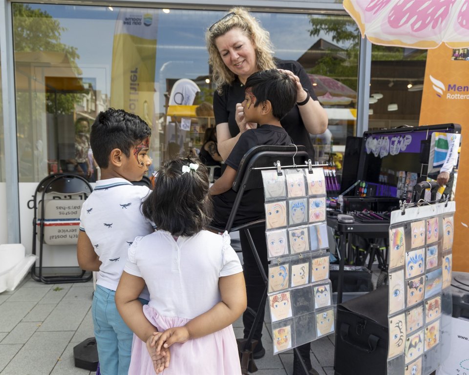 Photo: summerfair face painting