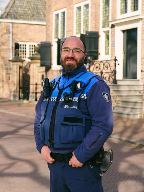 Portrait photo: Neighborhood Officer Muhammet