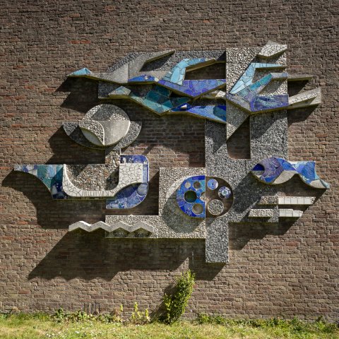 Kunstwerk "Zonder titel" van Josje Smit aan de Raadhuislaan 43 in Voorschoten.