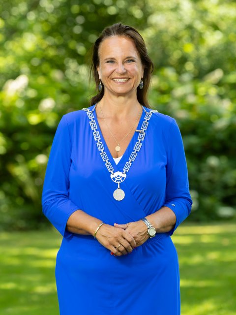 Mayor Nadine Stemerdink in the park