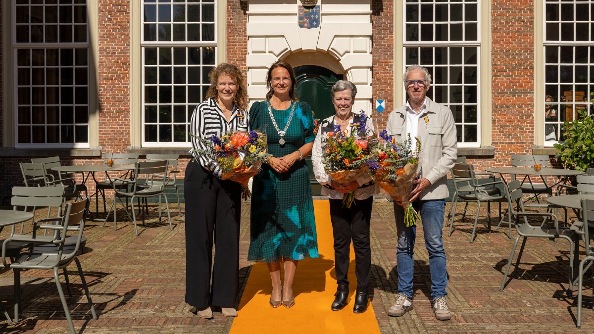 Drie inwoners van Voorschoten ontvangen Koninklijke onderscheiding