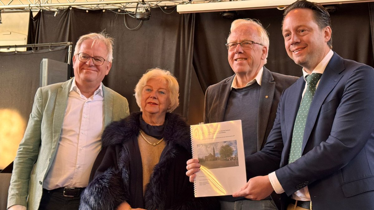 Wethouder ontvangt adviesrapport over bestuur Kruispuntkerk