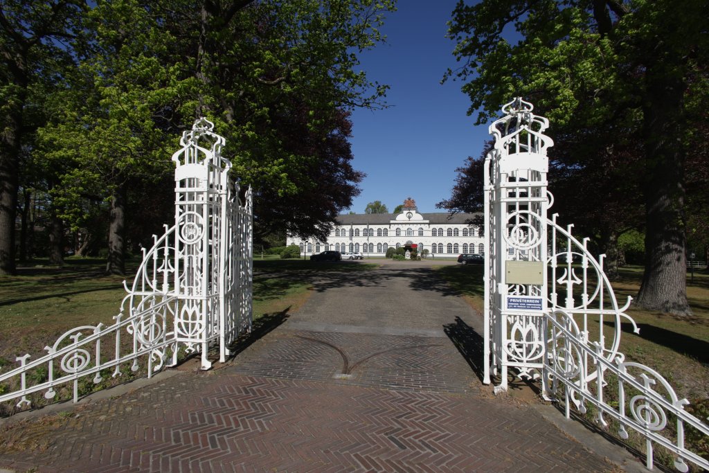 Ingang van de Ziverfabriek