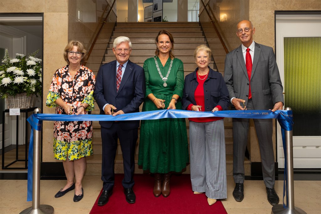 Burgemeesters openen de tentoonstelling