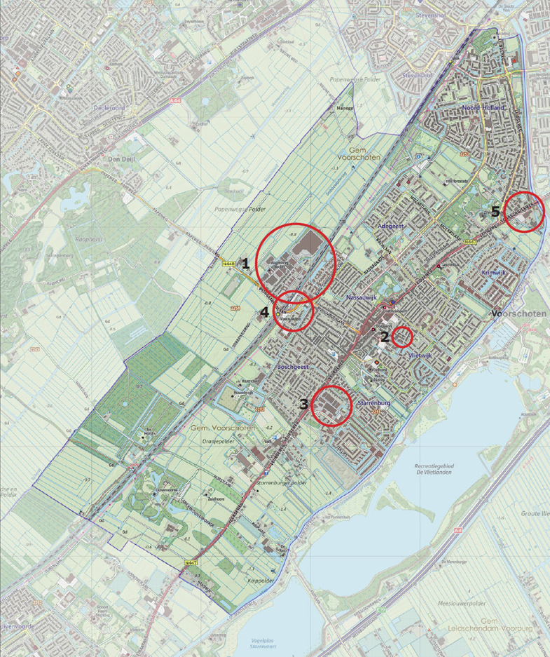 Kaart van Voorschoten, met aanduiding vijf bedrijventerreinen. 