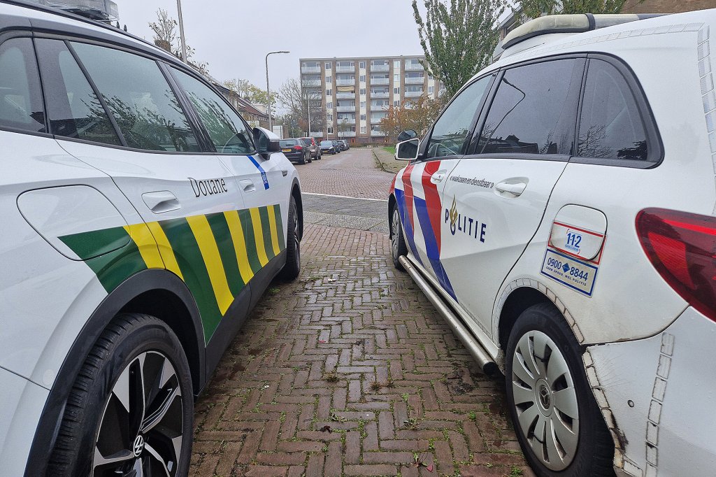 Douane- en politieauto