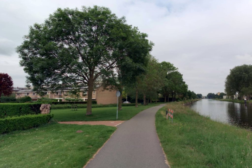 Huizen en water in de wijk Noord-Hofland