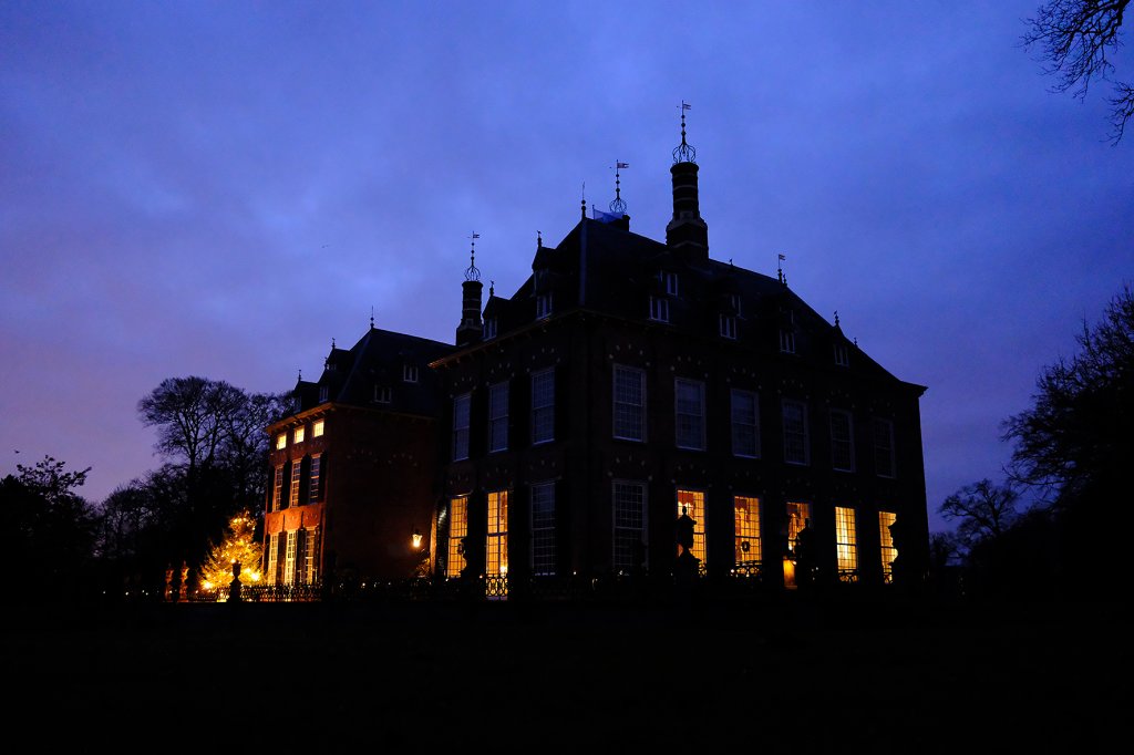 Kasteel Duivenvoorde in het donker