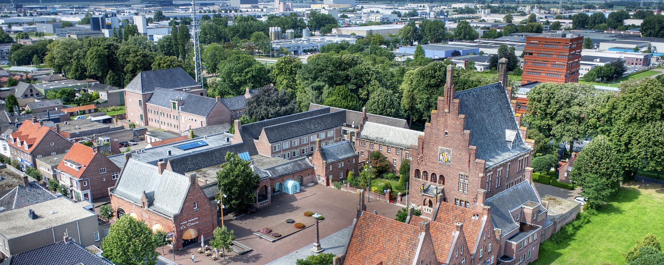 Luchtfoto centrum Waalwijk