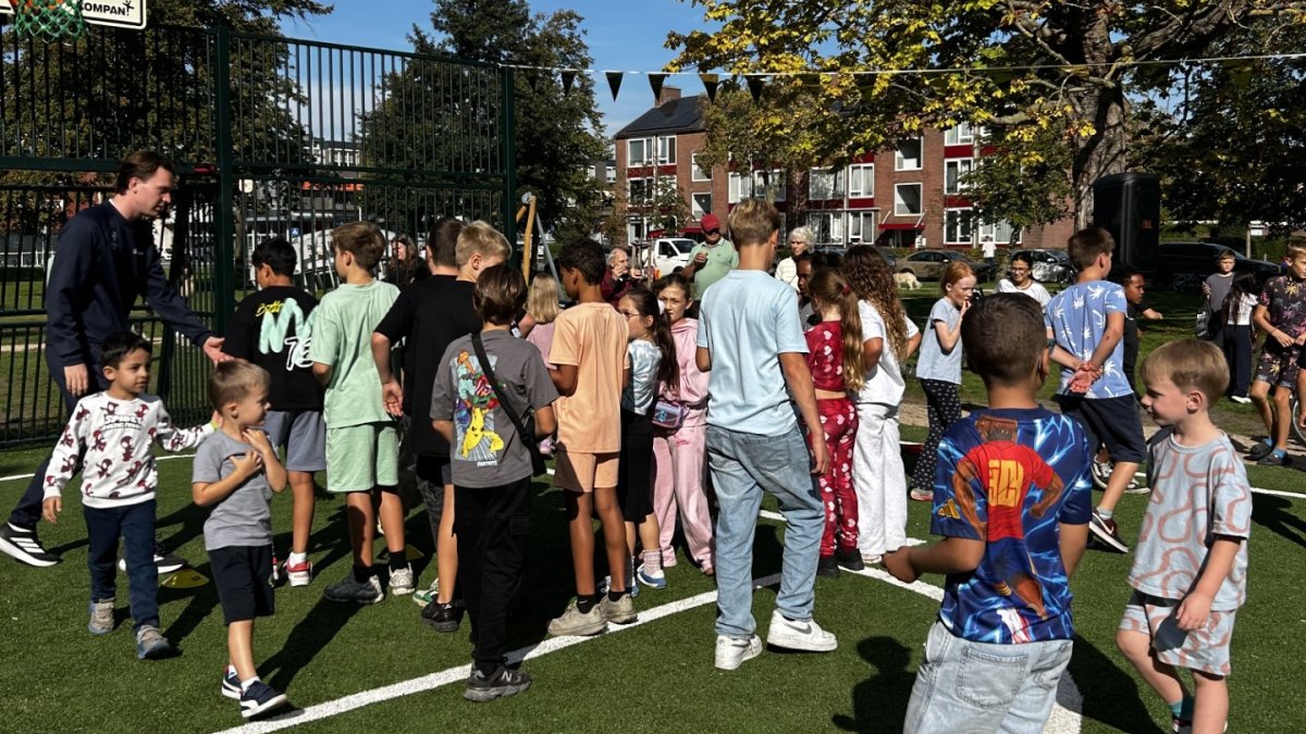 Feestelijke opening nieuwste speel- en beweegplek van Wassenaar