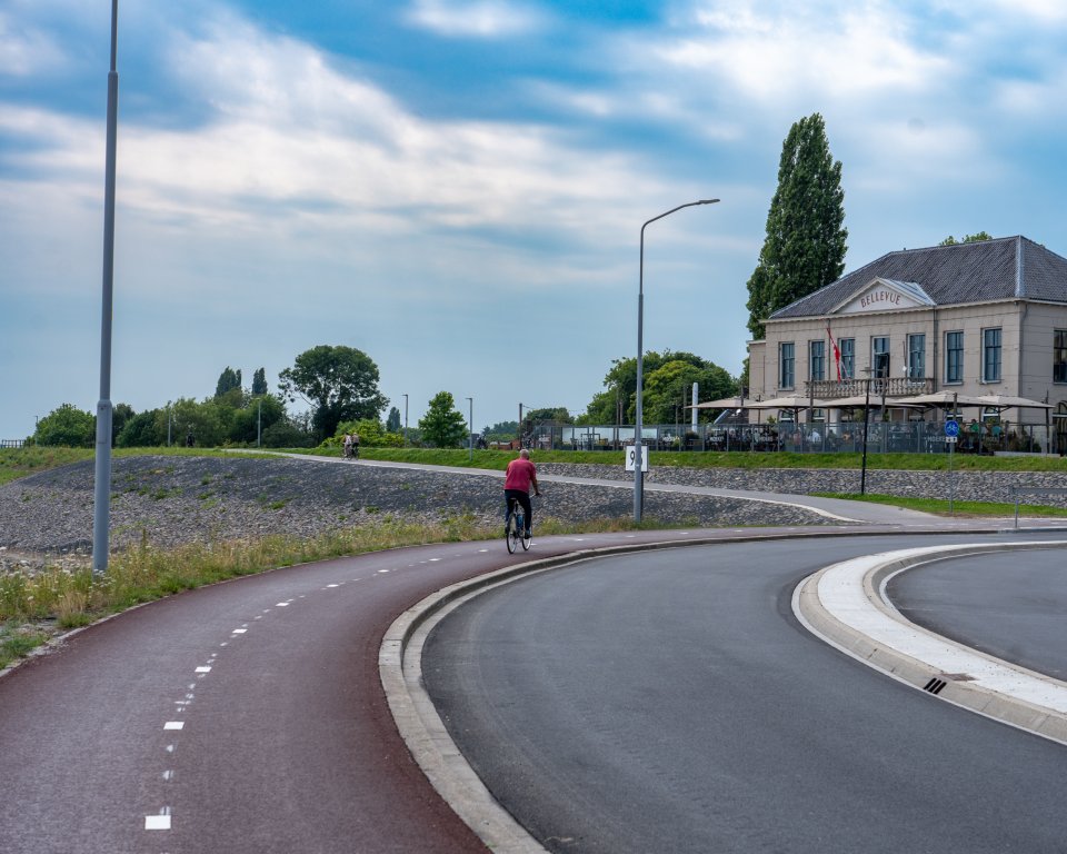 nieuwe weginrichting bij dijkversterking Stad Tiel