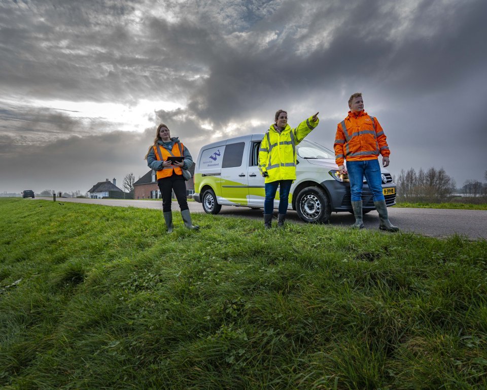 Medewerkers tijdens hoogwateroefening