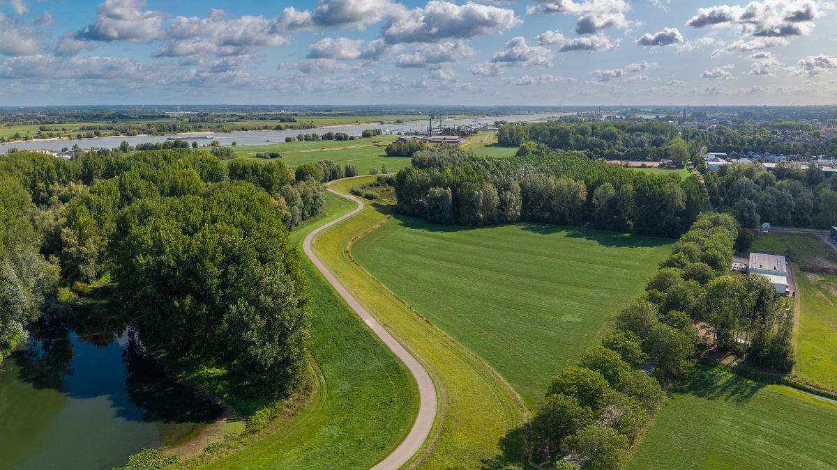 Informatiebijeenkomst in Druten over dijkversterkingsproject Zuidelijke Waaldijk Oost
