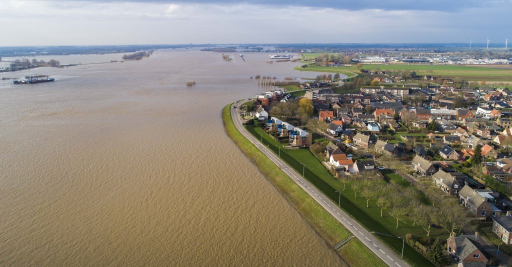 De Waalbandijk in Ochten. (Peter Venema) 