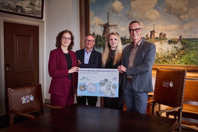 Groepsfoto ondertekenaars