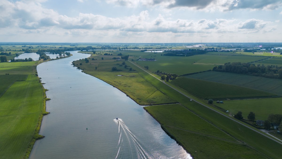 Waterschap stelt bodem op de proef met testdijk