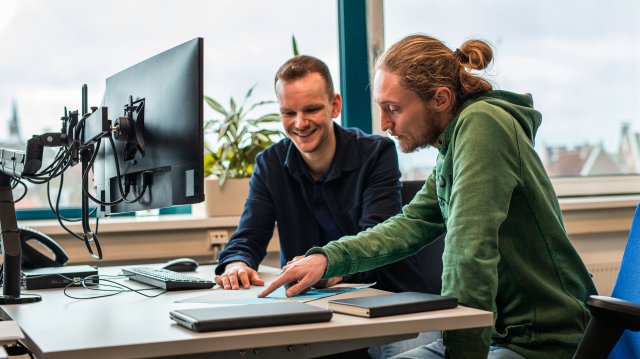 Collega's in overleg