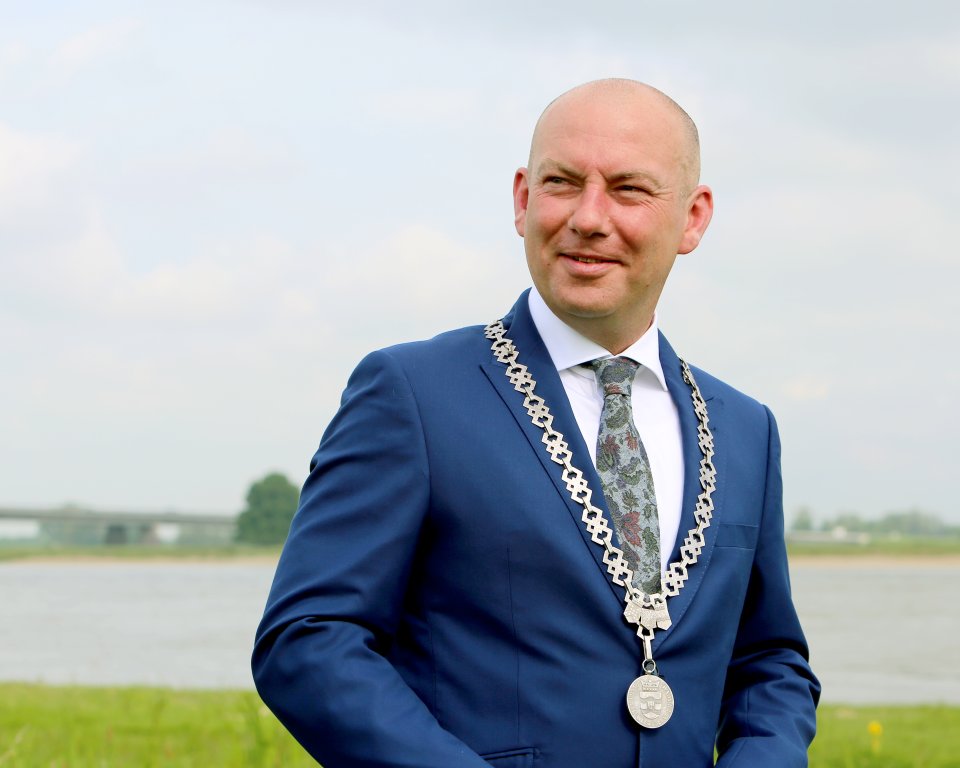 Burgemeester Vincent van Neerbos