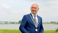 Burgemeester Vincent van Neerbos