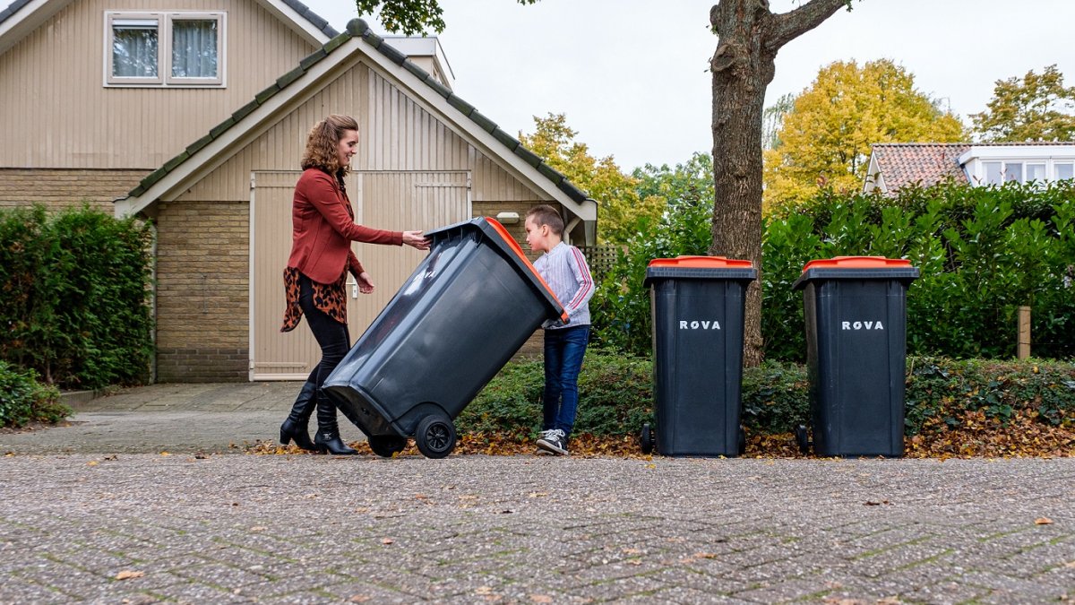 ROVA controleert pmd-containers op vervuiling