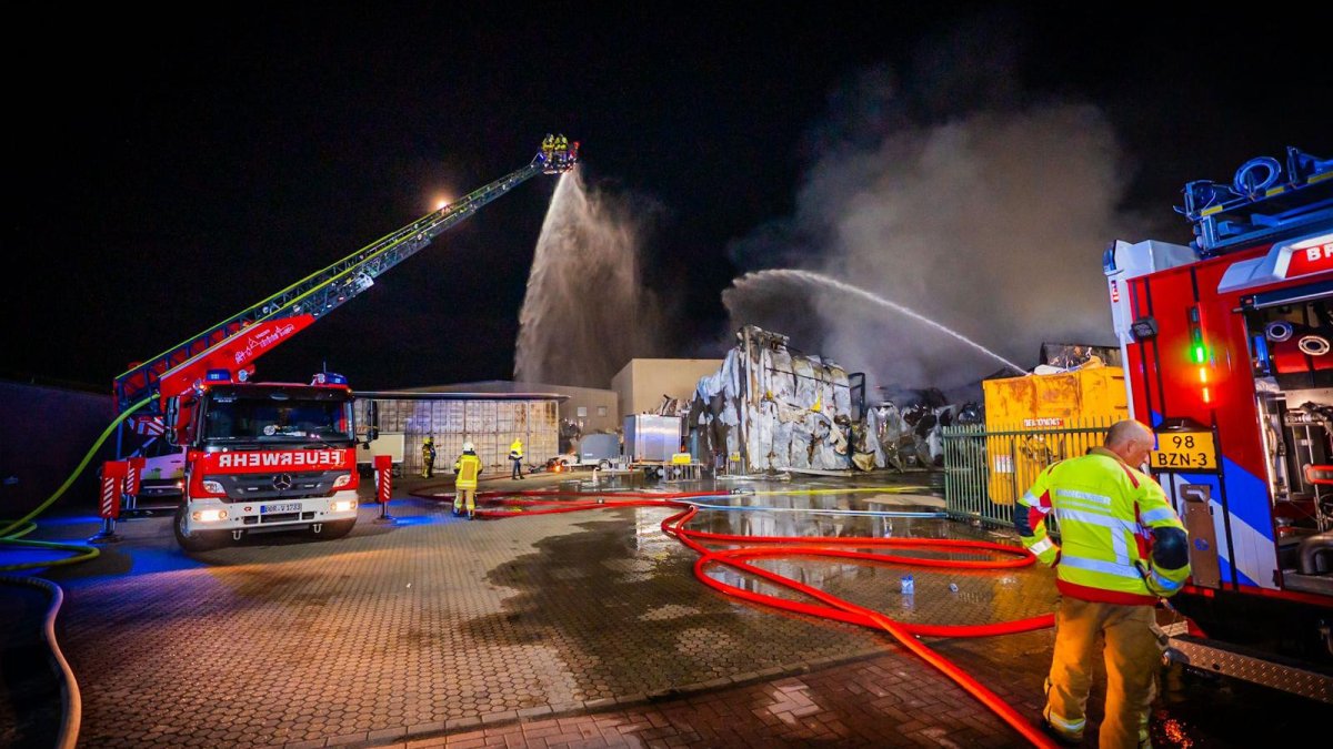 Brand in bedrijfsverzamelpand aan Koningsweg