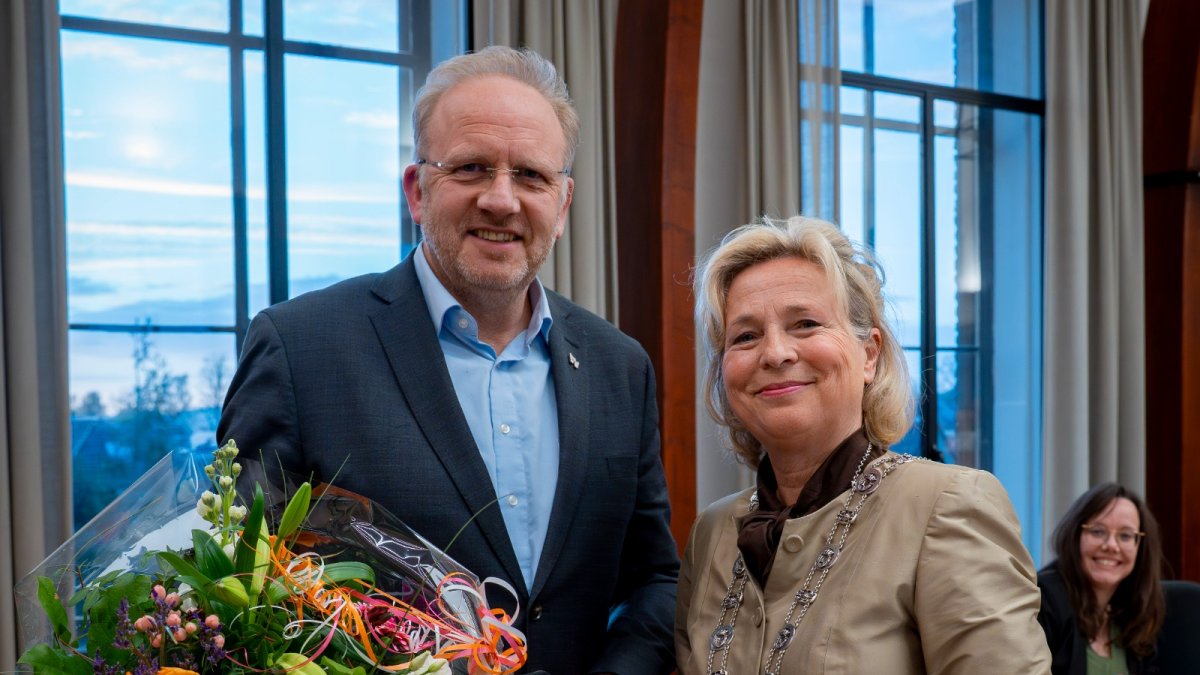 Hazewindspeld uitgereikt aan Wim Elferdink