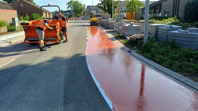 Werkzaamheden aan fietspad in wijk Hakkelerkamp