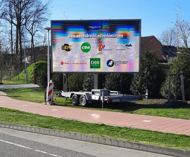 Mobiel videoscherm langs de Scheldeweg in Hoogerheide