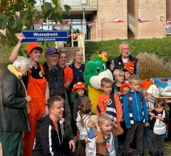 Groepsfoto van jong en oud