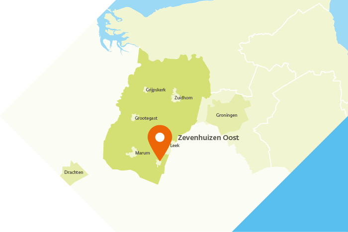 Kaart van de gemeente Westerkwartier met een markering die de ligging van Zevenhuizen Oost aangeeft, bij Leek in het zuidoosten van de gemeente.