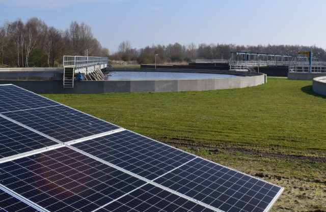 zonnepanelen bij rwzi 