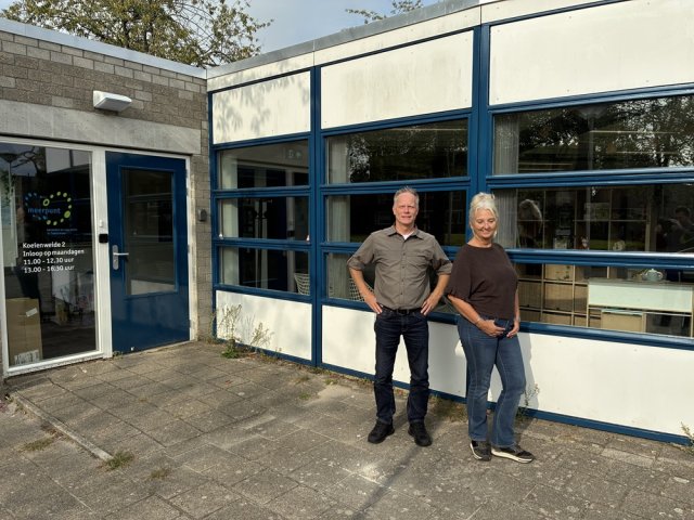 Area Manager Richard Pieterse and Neighborhood Coordinator Ellis Klaij