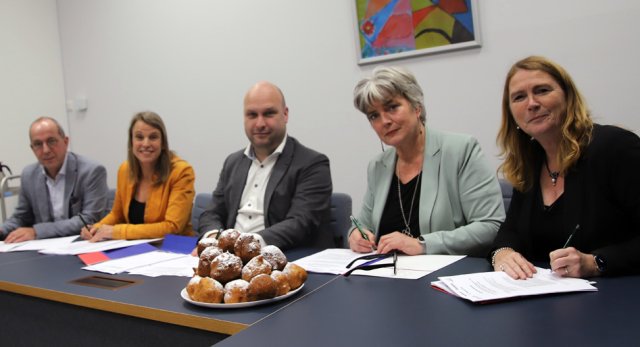 Zuidplas, Mozaïek Wonen, Woonbron, Woonpartners Midden-Holland en Stedelink ondertekenen samenwerkingsovereenkomst sociale huurwoningen Cortelande