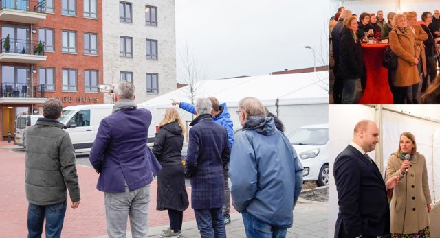 Belangstellenden bij de feestelijke oplevering van woningen op voormalig sportcomplex 't Lage in Moordrecht